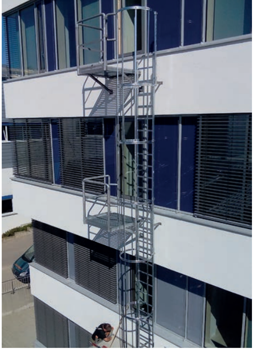 Drabina pionowa ewakuacyjna stalowa Krause 4,76 m
