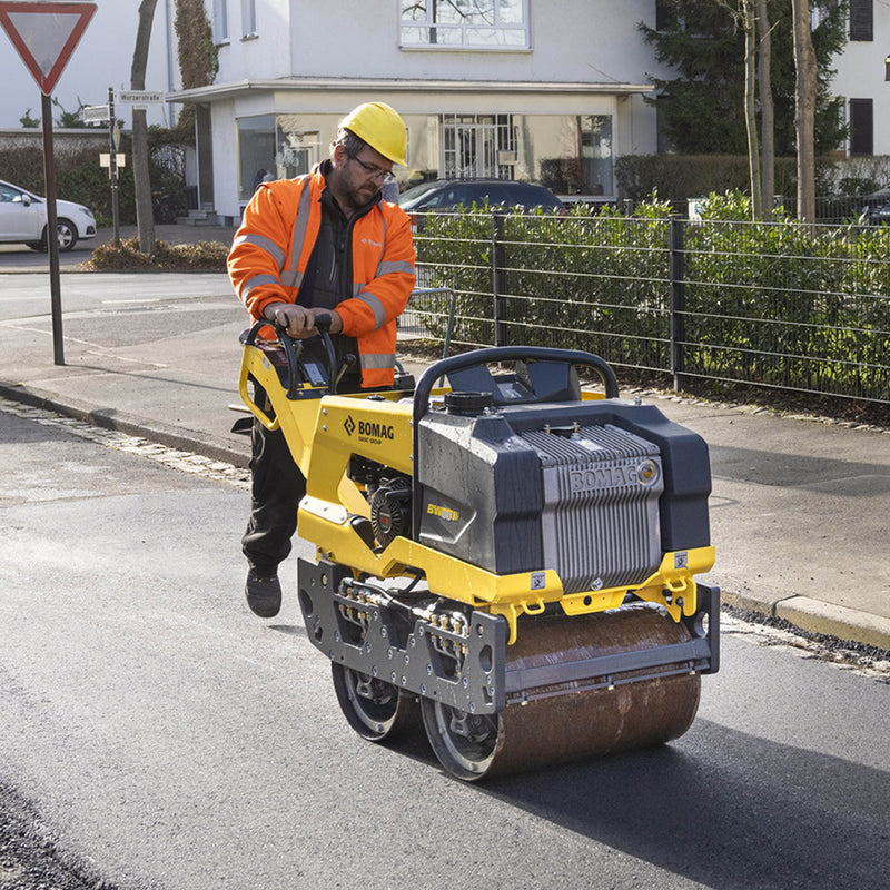 Walec dwubębnowy Bomag BW 65