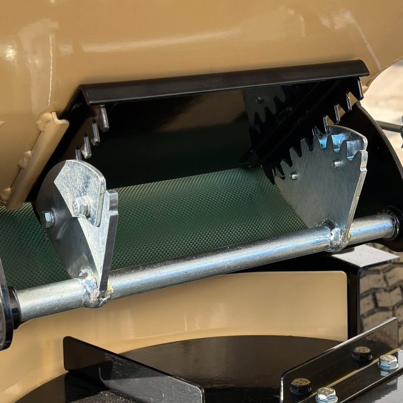 Rozsiewacz piaskarka rozsypywarka posypywarka MEYER PN325